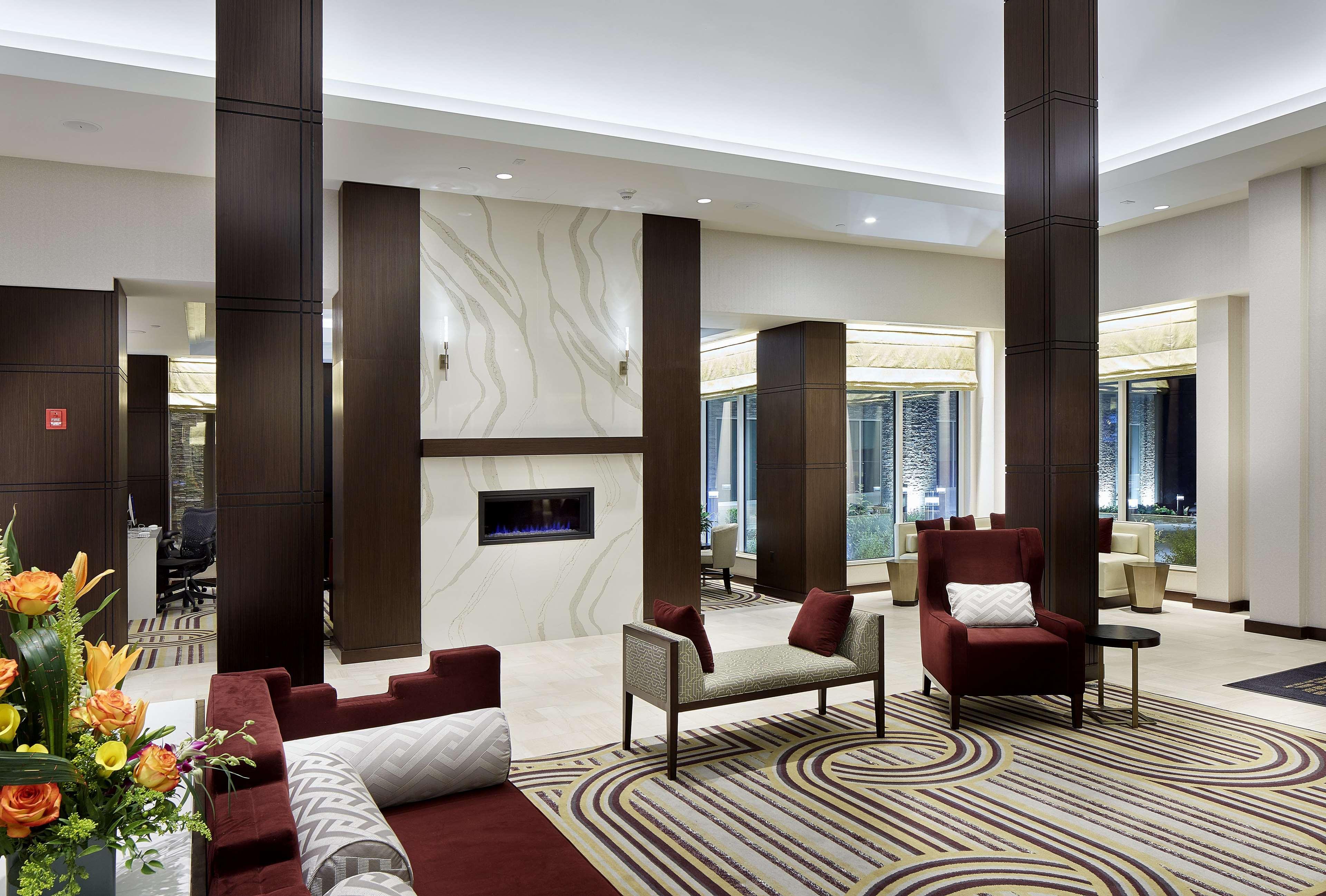 Hilton Garden Inn Roslyn Buitenkant foto